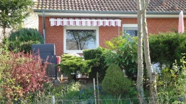 Im Urlauberdorf 別荘 *