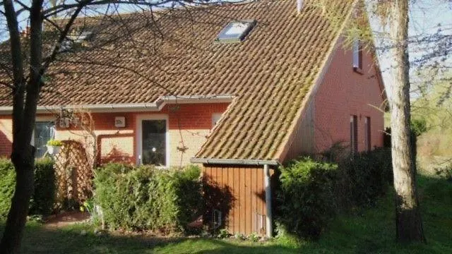 Im Urlauberdorf 別荘 *